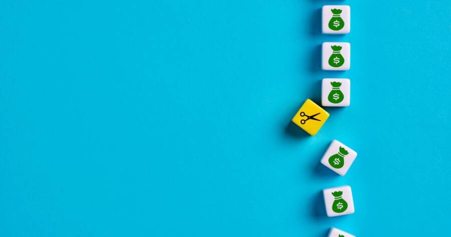 Easy Ways to Cut Monthly Expenses Without Feeling Deprived